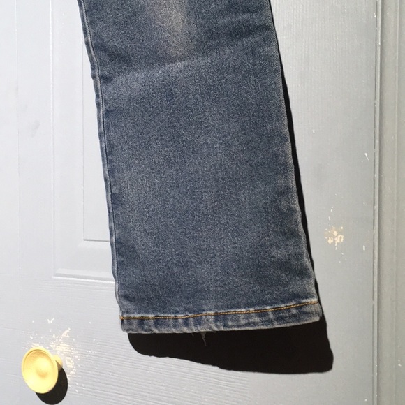 Blue Jeans - Picture 3 of 10